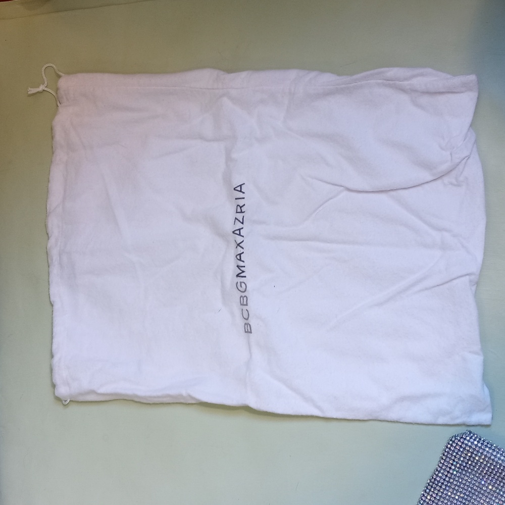Women's BCBG Max Azria white  12 × 16 dust bag